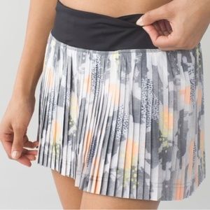 LuluLemon Pleat to street Skirt